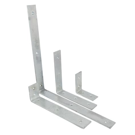 extra large angle brackets.